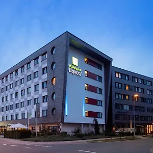 holiday-inn-express-bremen-airport.hotelsinbremen.net/